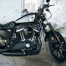 Kit 2 Adesivi SERBATOIO fiamme teschio skull flame moto chopper harley vintage disp. in moltissimi colori ANCHE FLUO Cod.1678